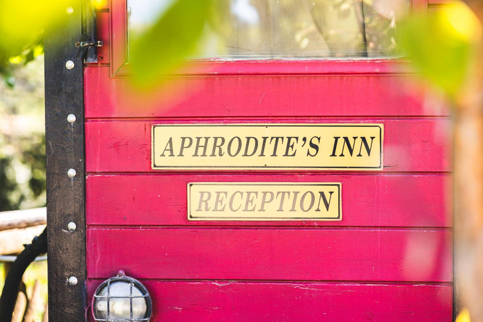 Aphrodite'S Inn Kalavrita 外观 照片